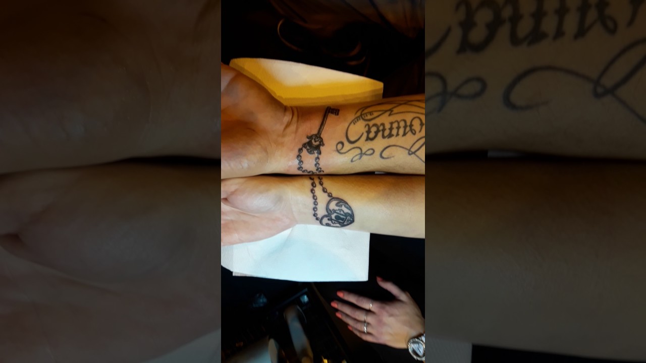 TATOUAGE pour un couple super...